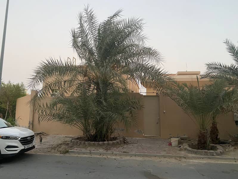 Exclusive investment opportunity Ground floor villa for sale  Ajman - Al Hamidiyah 1 An area of 10 thousand feet  Two Street Corner - Very Location In