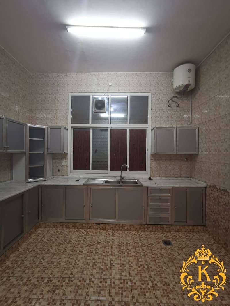 Hot Deal!!! Distress! Gorgeous 6 Bedroom villa with nice yard in a great community in shawamekh