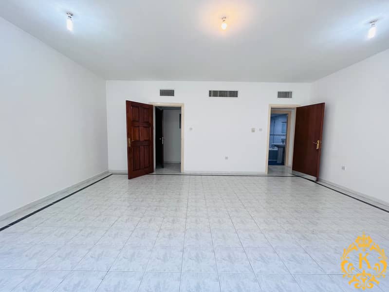 شقة في شارع الوحدة (شارع دلما)،الوحدة 2 غرف 45000 درهم - 6563200