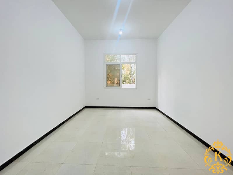 2800/month brand new huge studio with high finishing separate kitchen