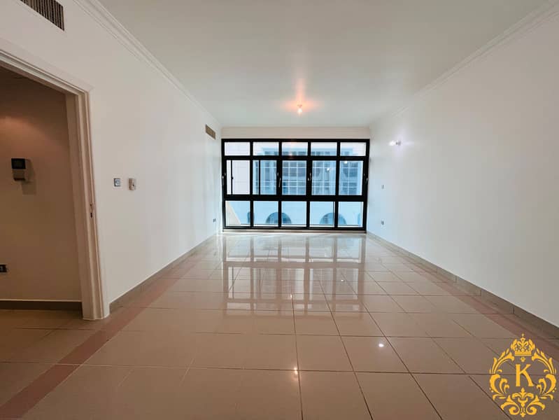 شقة في شارع الوحدة (شارع دلما)،الوحدة 2 غرف 55000 درهم - 6578066