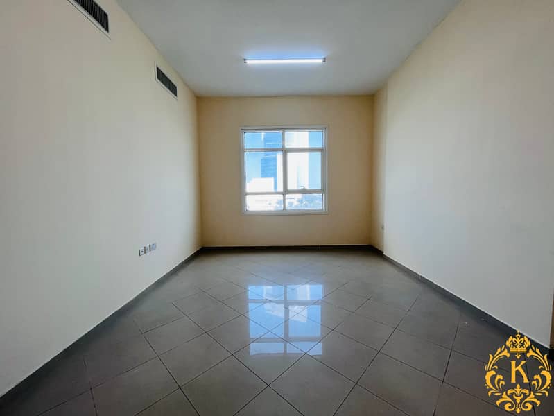 شقة في شارع الوحدة (شارع دلما)،الوحدة 2 غرف 50000 درهم - 6589020