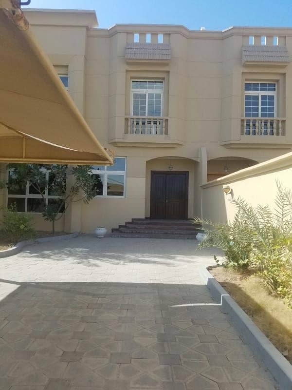 For rent villa 5 rooms master with cabinets in the wall external annex  driver room  garden in the