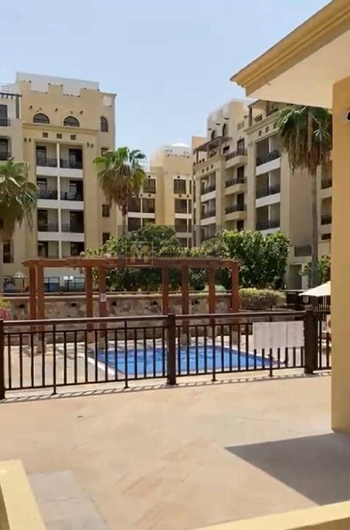 12 ONE MONTH FREE - SPACIOUS 3 BEDROOM APARTMENT
