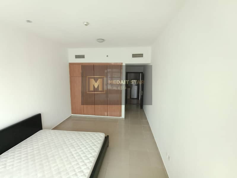 1 Bed Room |Close to Metro Station | Lake View