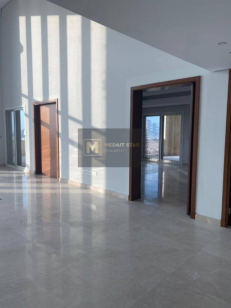 12 PENTHOUSE - ATLANTIS AND PALM VIEW