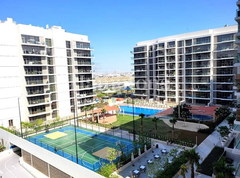 Best Deal | Vacant | Mid Floor | Partial Pool View Best Deal | Vacant | Mid Floor | Partial Pool View