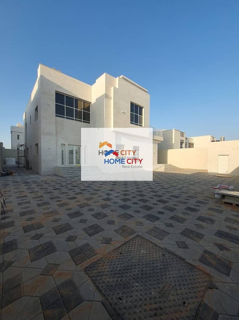 Villa in a prime location for rent in Riyadh, south of Al Shamkha (6 master rooms)