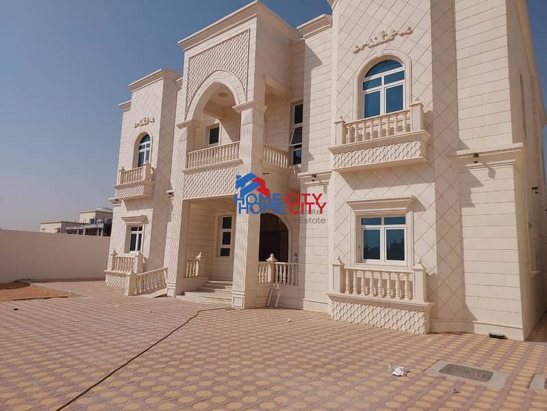 Villa for rent in the south of Al Shamkha, in a prime location, 6 rooms, asking 140,000