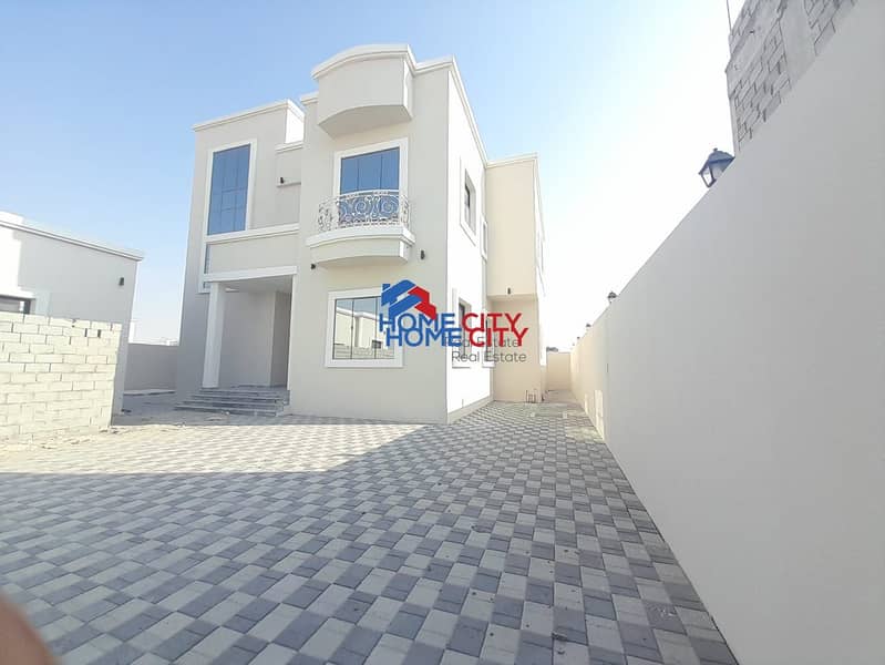 Villa for rent in the city of Riyadh, in a prime location, 6 rooms, required 150,000