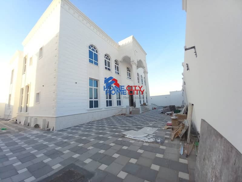 First residant villa for rent in Al Shawamekh city, with 10 rooms, required 250,000 annually
