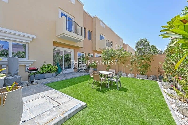Vacant Soon| Backing Park| Immaculately Maintained Vacant Soon| Backing Park| Immaculately Maintained