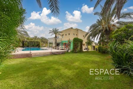 4 Bedroom Villa for Rent in The Meadows, Dubai - Fully Upgraded | Huge Plot | Private Pool