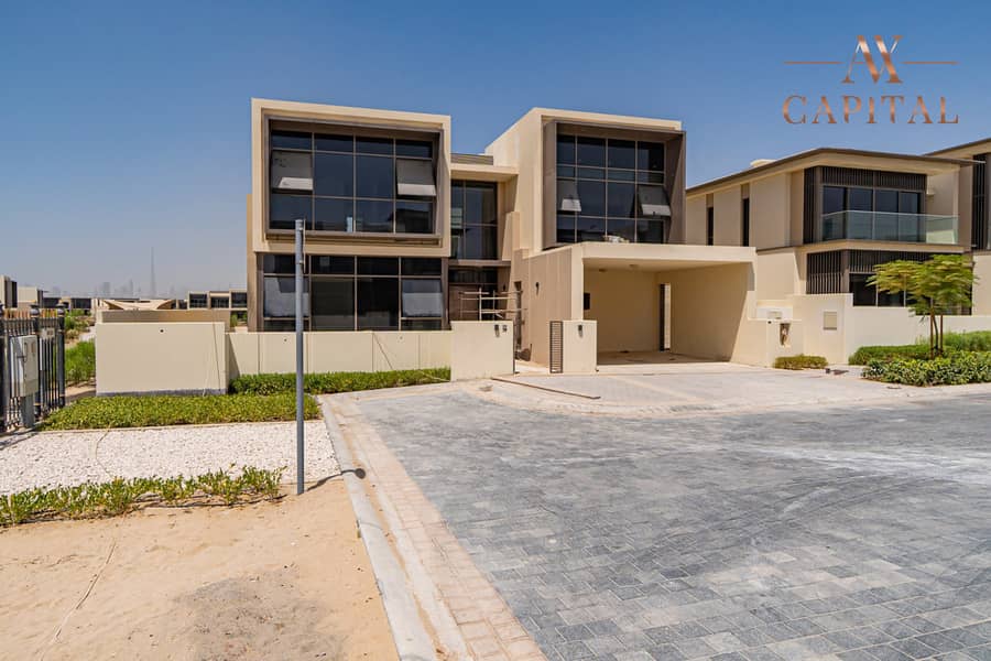Corner | Ready to Move | Amazing View | Spacious Corner | Ready to Move | Amazing View | Spacious