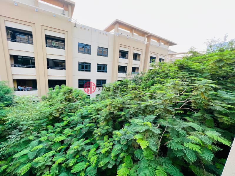 Upgraded |l Maintained|Vacant Ready To Move Upgraded |l Maintained|Vacant Ready To Move