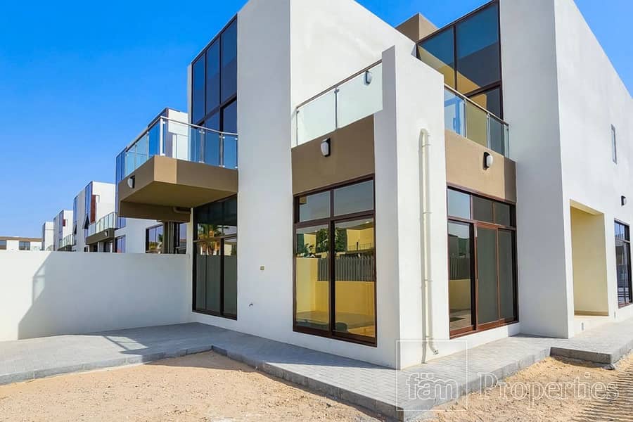 Big Layout | 4BR + Maid | Corner Unit | Single Row Big Layout | 4BR + Maid | Corner Unit | Single Row
