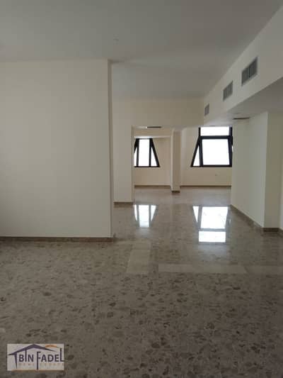 Floor for Rent in Al Markaziya, Abu Dhabi - M1 (1). jpeg