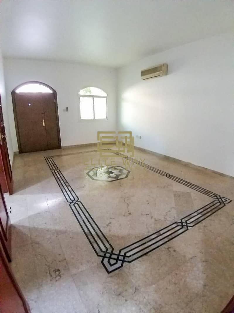 6 Luxurious and large villa in Karamah