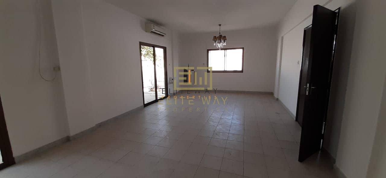 7 Well maintained 3 bhk Villa!