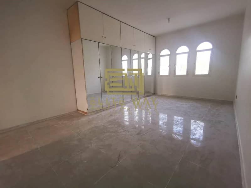 8 renovated 4-Bedroom villa in cornich Al Khalidiya !!!