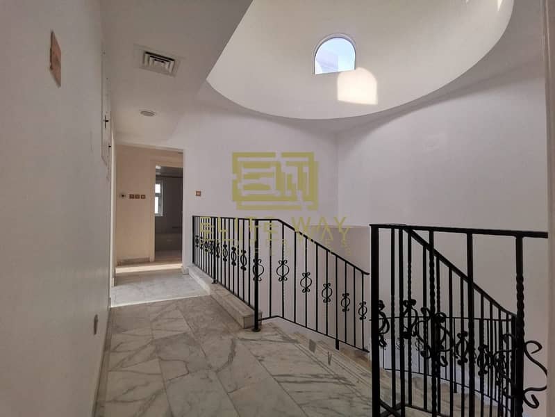 10 renovated 4-Bedroom villa in cornich Al Khalidiya !!!