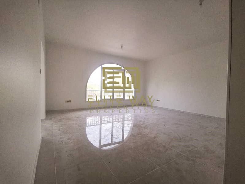 28 renovated 4-Bedroom villa in cornich Al Khalidiya !!!