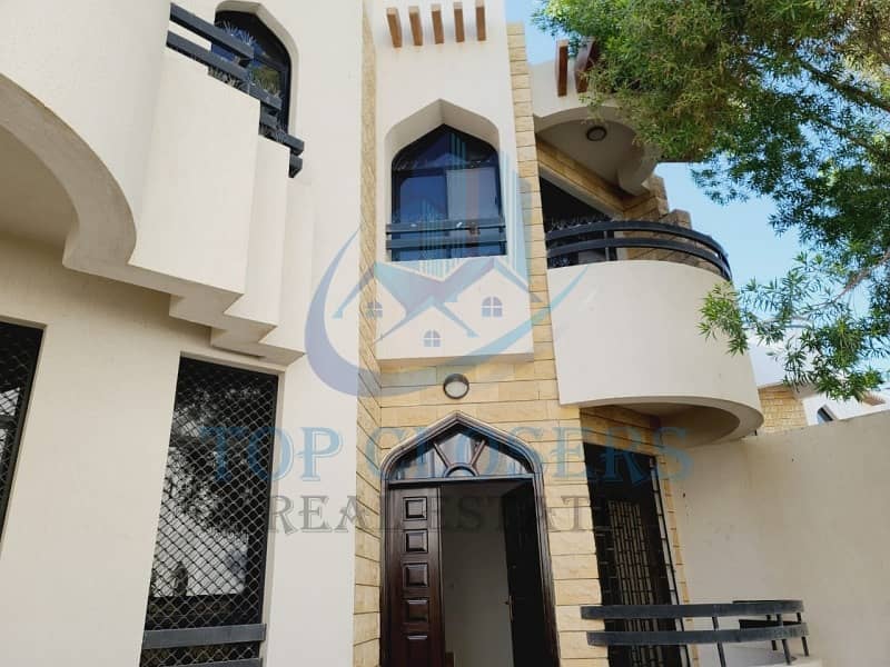 Spacious Villa|Prime Location|Yard and Balcony