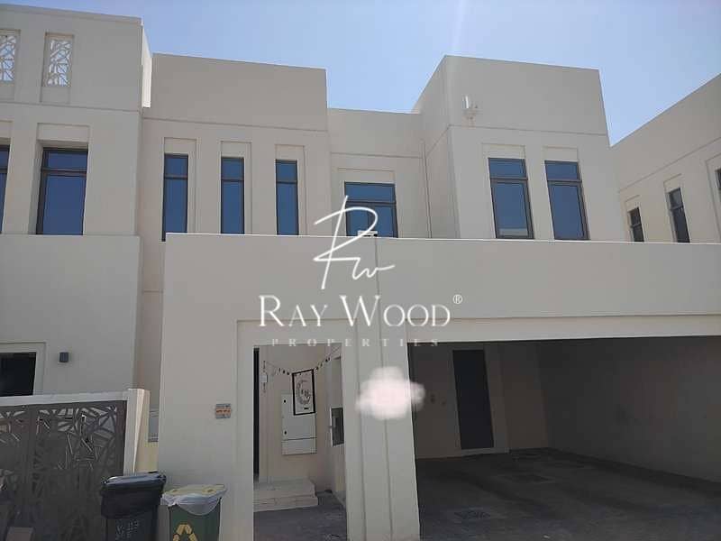 3 BHR VACANT |SINGLE ROW |CLOSE TO POOL AND PARK 3 BHR VACANT |SINGLE ROW |CLOSE TO POOL AND PARK