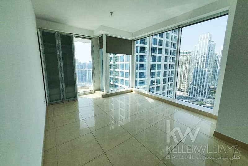 12 Lake view Corner unit High Floor Flexible move in