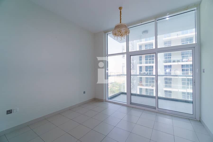 MID FLOOR | READY TO MOVE | KITCHEN EQUIPPED MID FLOOR | READY TO MOVE | KITCHEN EQUIPPED