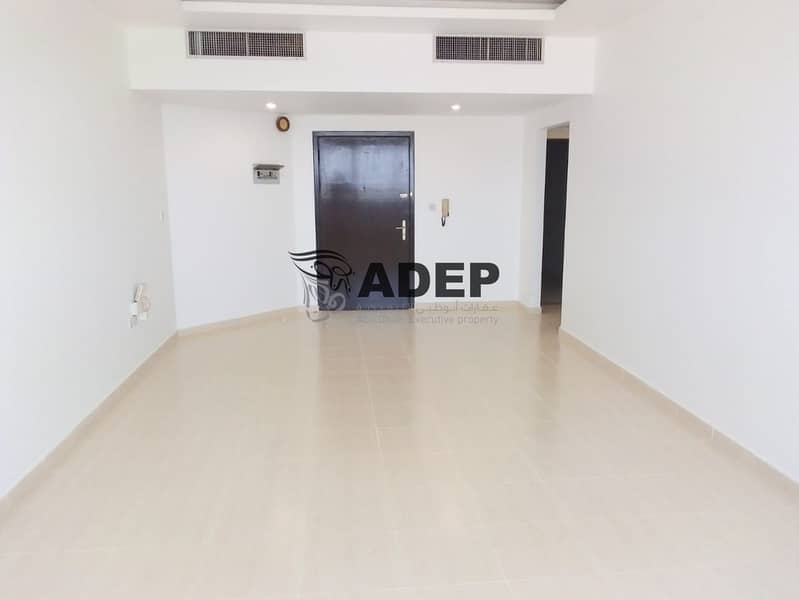 2 Wall Maintain Apt Limited With Offer