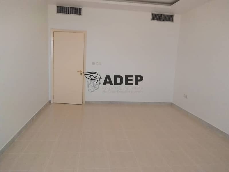 8 Wall Maintain Apt Limited With Offer