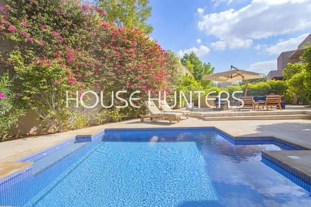 Stunning 4 bed| Upgraded| Private pool | Stunning 4 bed| Upgraded| Private pool |