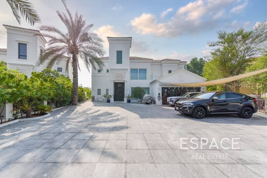 Must See | Upgraded Unique | Large 4 Bedroom Must See | Upgraded Unique | Large 4 Bedroom