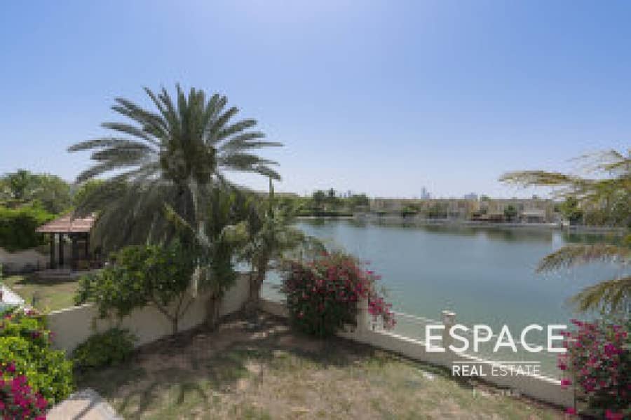 Unique Villa - 5BR - Tranquil Lake View Unique Villa - 5BR - Tranquil Lake View