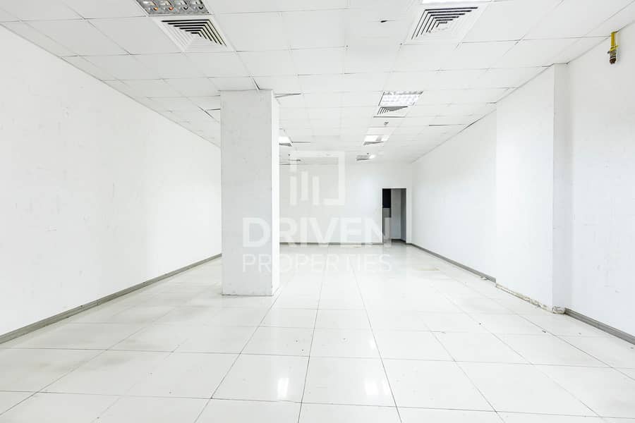 Spacious and well Managed | Retail Space Spacious and well Managed | Retail Space