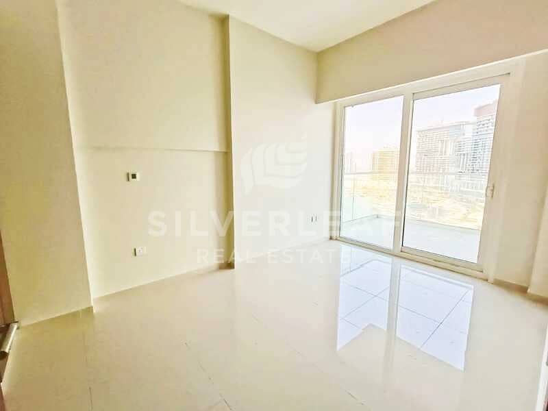 2 BEDROOMS SEMI FURNISHED | CANAL VIEW | VACANT|