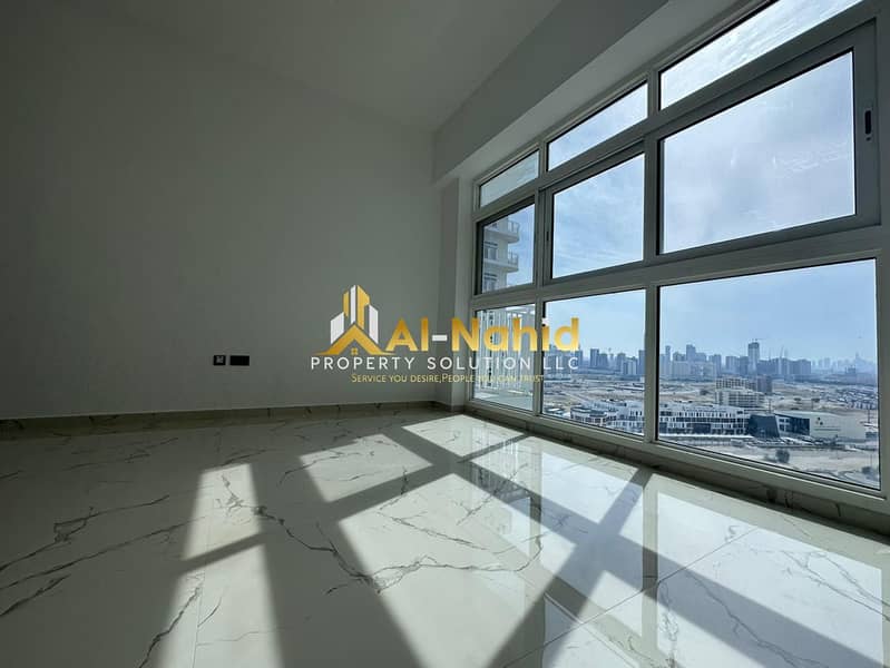 No Commission!|Closed kitchen with Store | Modern Finishing. No Commission!|Closed kitchen with Store | Modern Finishing.