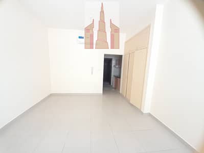 Spacious Studio apartment Near al Nahda park 4Cheques Rent 18k