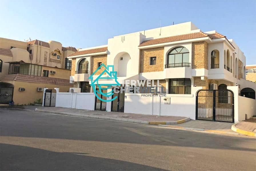 Luxurious And Well Maintained Villa  | Vacant