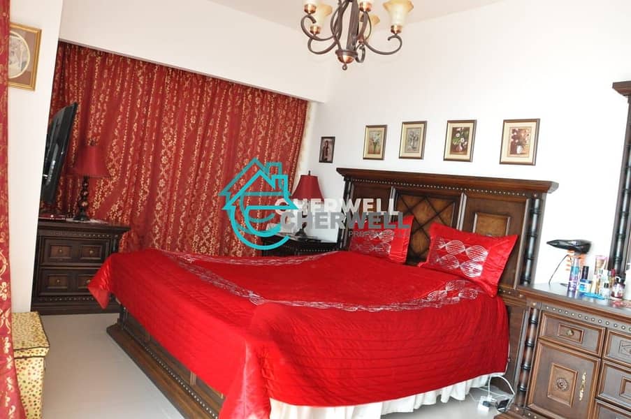 10 Hot Deal | Well Maintained Luxurious Apartment | High Floor