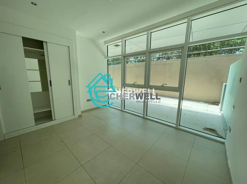5 Hot Deal | Well Maintained 1BR Apartment | Vacant