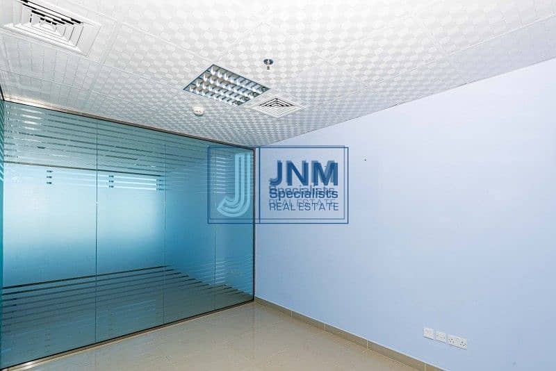 18 High Floor | Fitted and Glass Partitioned Office