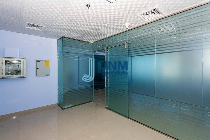 21 High Floor | Fitted and Glass Partitioned Office