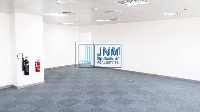 4 High Floor | Fully Fitted Office in Mazaya