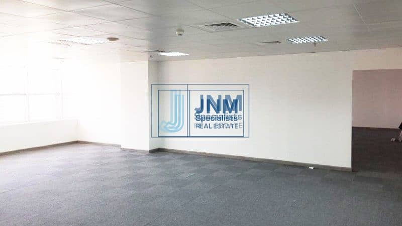 8 High Floor | Fully Fitted Office in Mazaya
