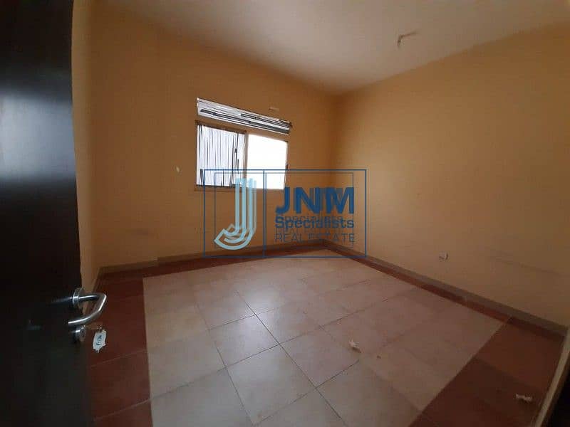 9 full building labourcamp for rent in al quoz