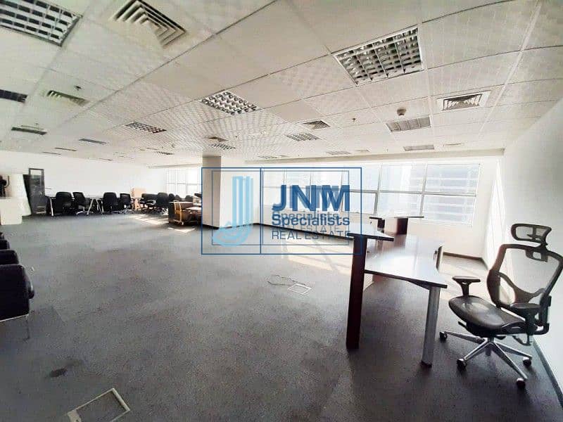 9 Great Deal! Low Floor Fitted Office | Mazaya BB2