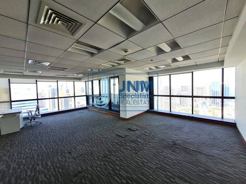 10 Prime Location | High Floor | Corner and Partitioned Office
