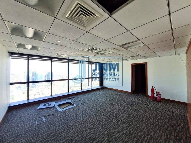 16 Prime Location | High Floor | Corner and Partitioned Office